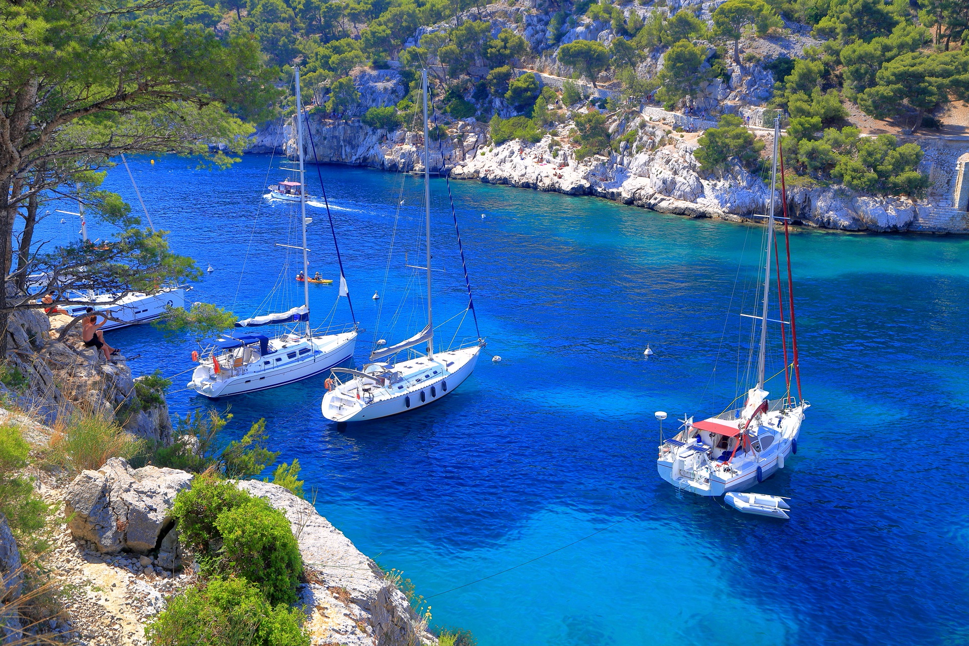Sailing Etiquette: Dos & Don’ts When Chartering a Yacht in Croatia