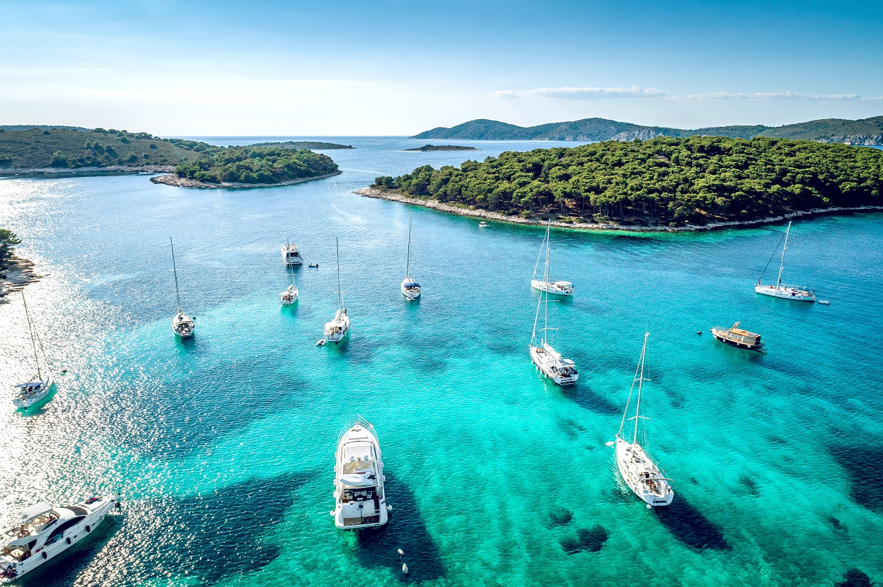 Choosing the Right Yacht for Your Adriatic Adventure