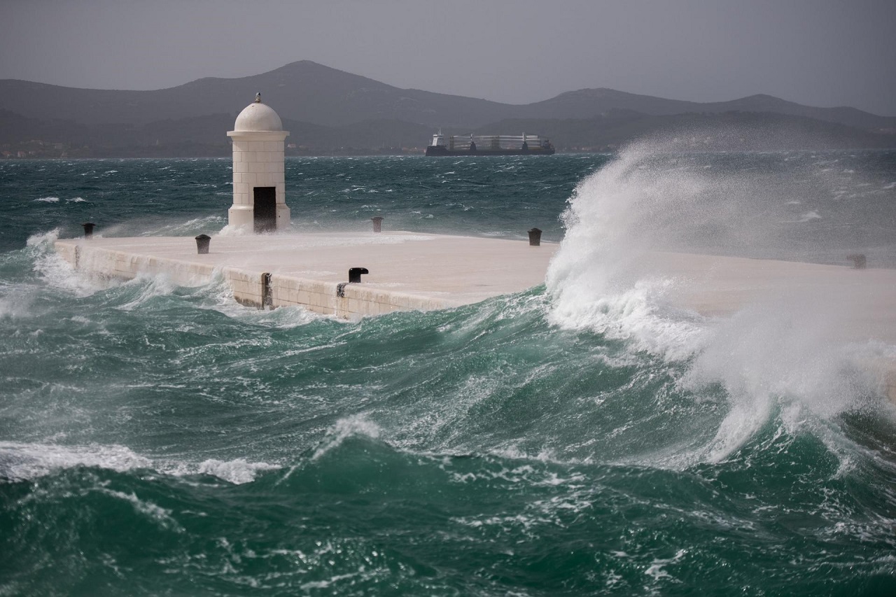 Jugo Wind (Sirocco): What It Means for Sailing in the Mediterranean