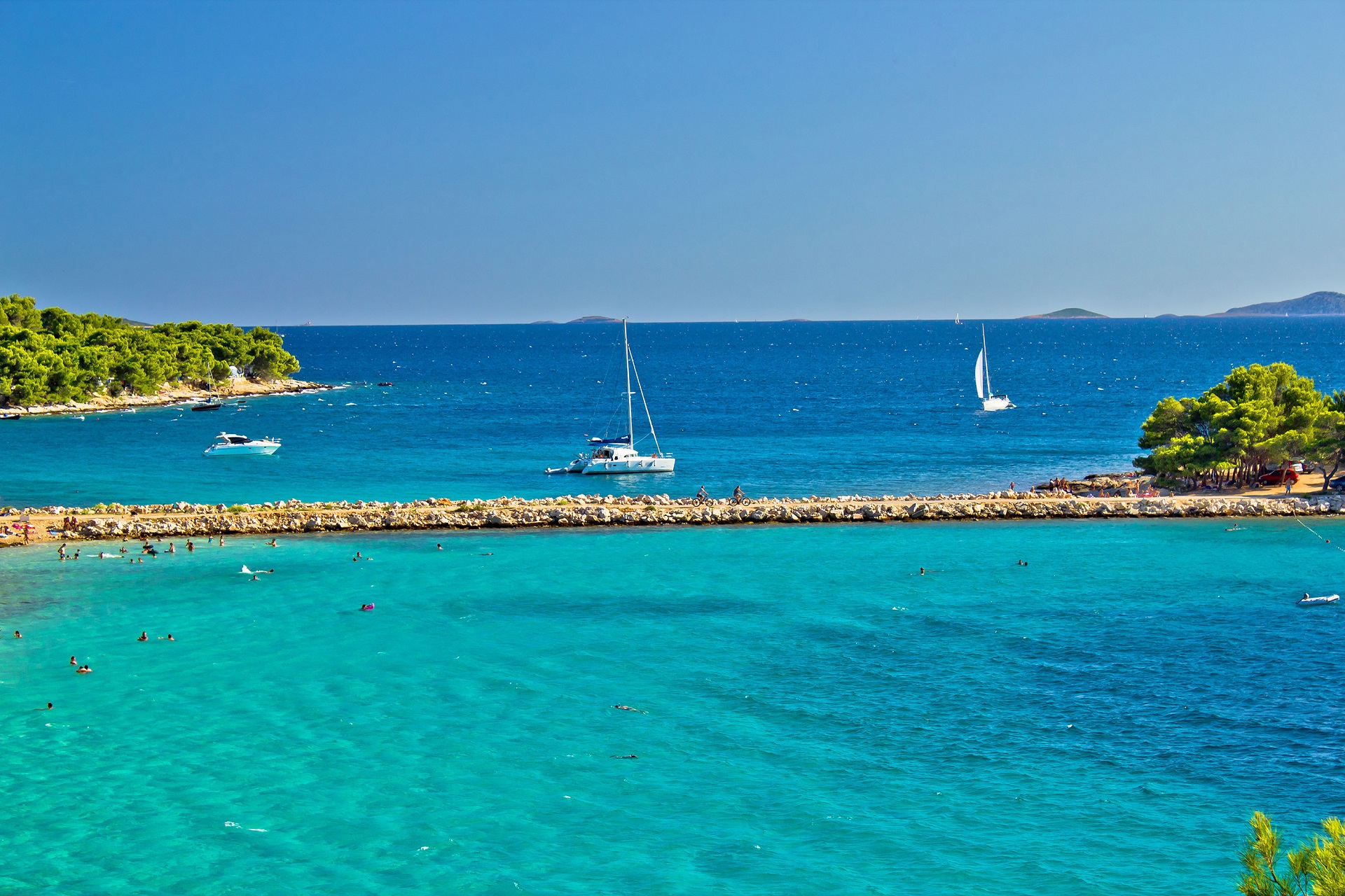 Comprehensive Guide to Choosing the Right Boat for Your Ultimate Sailing Vacation in Croatia