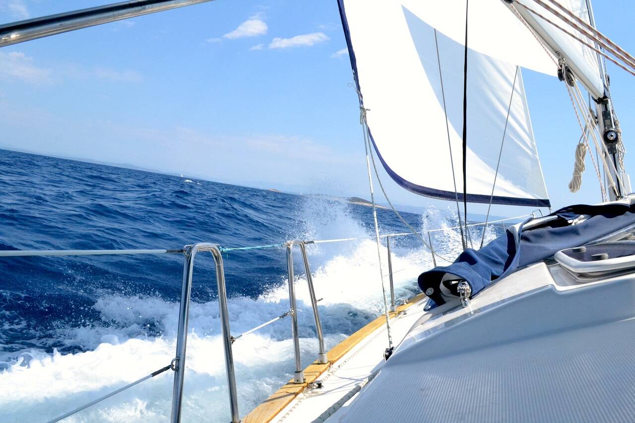 Sailboats have superior handling in choppy seas